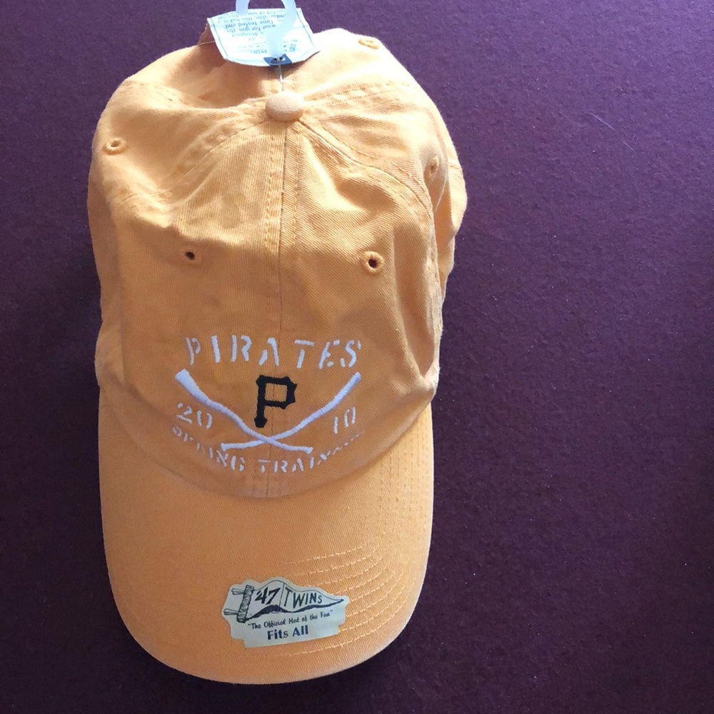 NWT Pirates Spring Training Cap